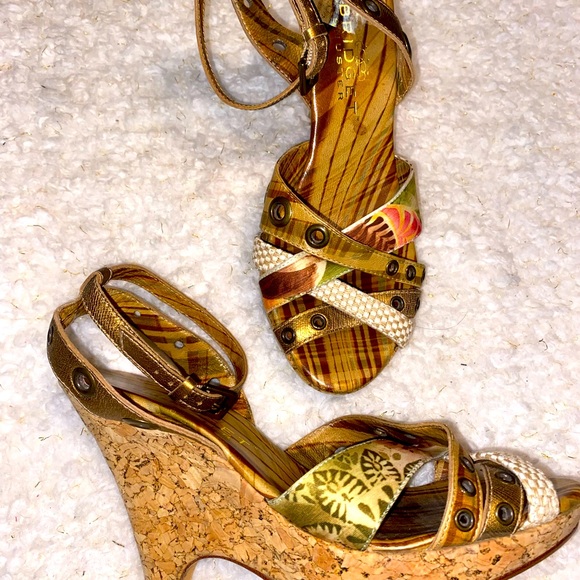 Fun BRIDGET SHUSTER wedge sandals. Size 7. - Picture 2 of 8